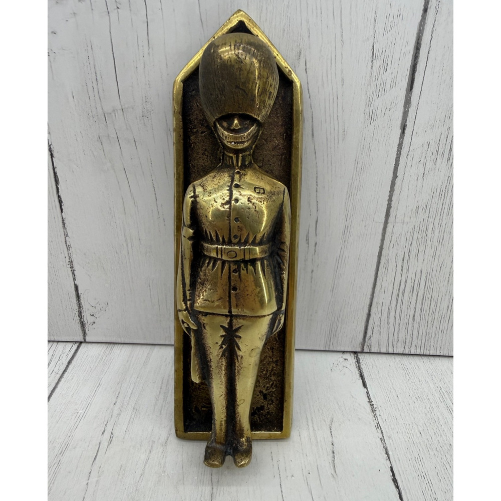 Brass Royal Palace Guard Door Knocker Bearskin Grenadier Vintage England 7"